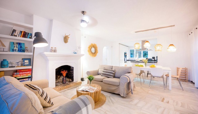 Typical beach house, ping pong table, pool (45m2), garden