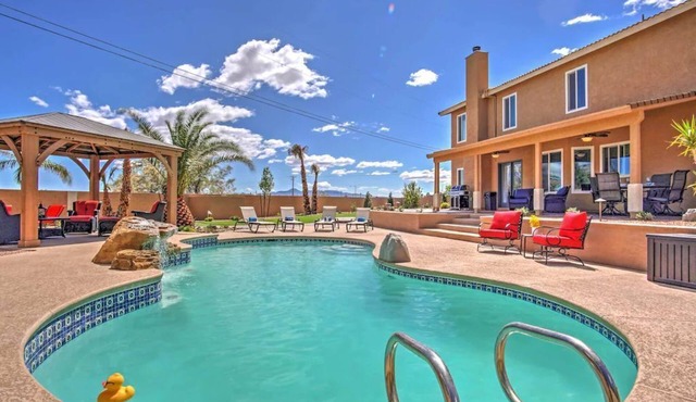 Ultimate Las Vegas Home with private Backyard Oasis 5 Minutes to Strip🏖️⛳️🏀🏓