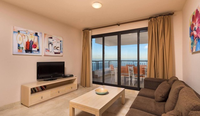 Unique 2 bedrooms seaview apartment