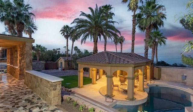 Vegas Family Escape w/Pool, Free Spa Heat, Gym, & Game Room, Fun-Filled Villa!