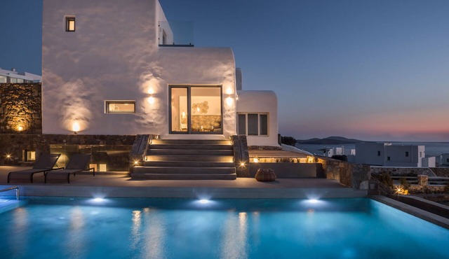 Villa Aether - Infinity Pool Villa Close to Mykonos Town Center