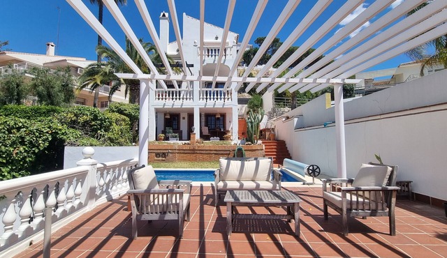 Villa 'Andaluza Pedregalejo Bbq Pool' with Sea View, Wi-Fi and Air Conditioning