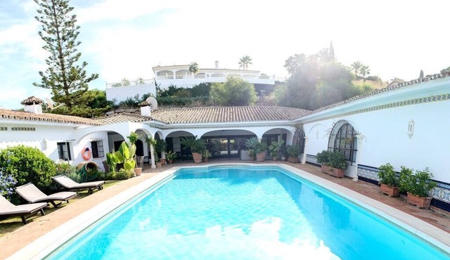 Villa Casa Michael 8-bed for 24 near Puerto Banus