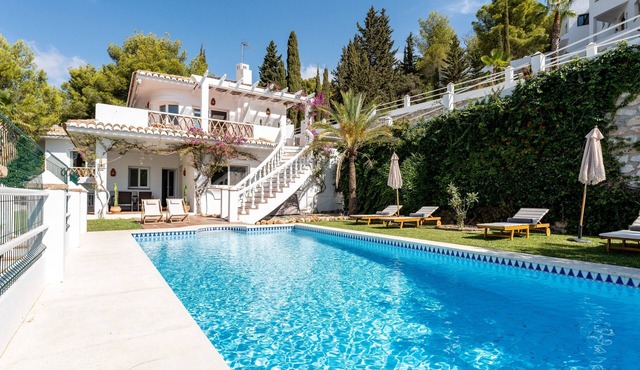 Villa "Casa Rocas" with Mountain View, Private Pool & Wi-Fi