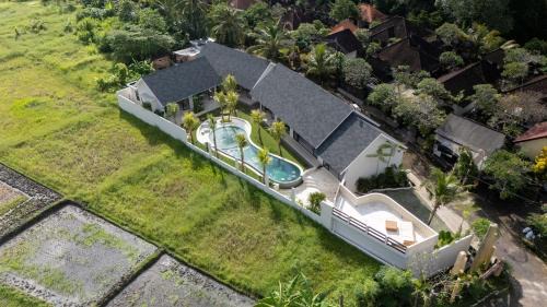 Villa Elania 6 Bedrooms