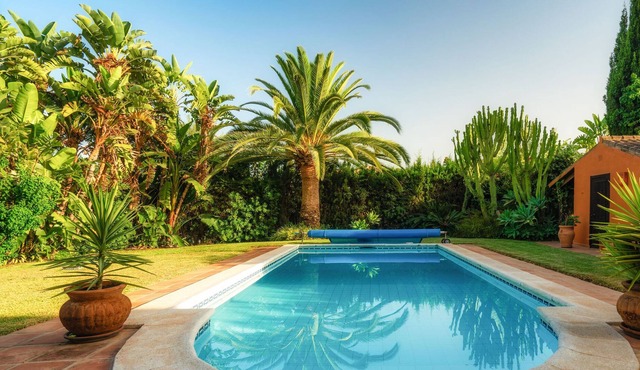Villa in Marbesa with private heated pool