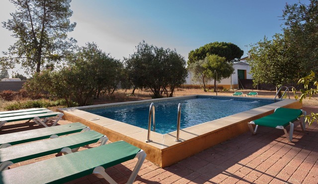 Villa Los Pinos with Pool, Wi-Fi, A/C, Terrace & Garden