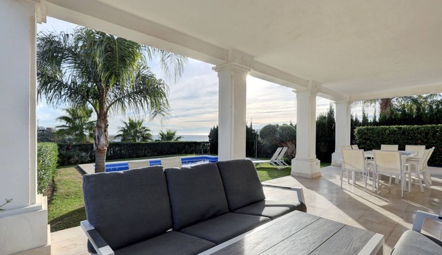 Villa "Luxury Villa Casares Costa" with Sea View, Private Pool & Wi-Fi