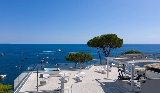 Villa Nerano, with pool, near the beach