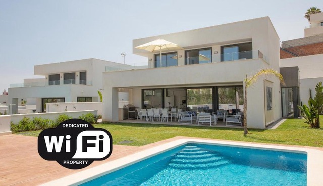 Villa Paraiso, 15