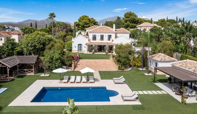 Villa Paraiso - 5 Bed Villa in El Paraiso