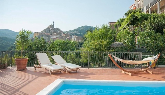 Villa Vibrante - 10 Guests - Independent villa with pool