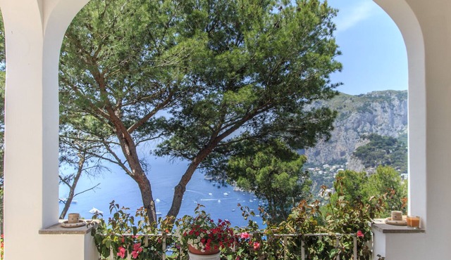 Villa with wonderful panoramic sea view with private pool