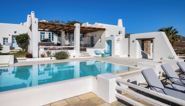 Vorias Luxury Suite by Fantasia Villas