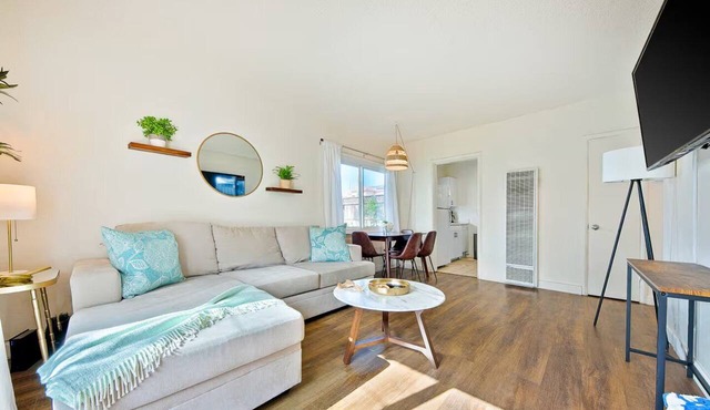 Walk 2 Beach, Close To Village, Great Reviews!