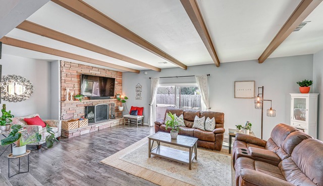 Walkable Chula Vista Home w/Covered Patio