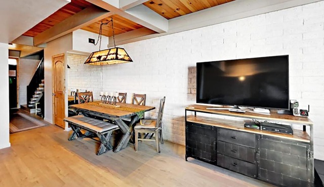 Waterfront Condo - Close to Camp Richardson & Heavenly