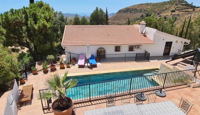 Well-maintained, independent finca in the foothills of Andalusia, just for you