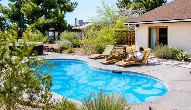 West & Wild · Stylish Retreat with Pool & Hot Tub