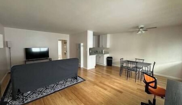 Westside 1 bd apartment #9