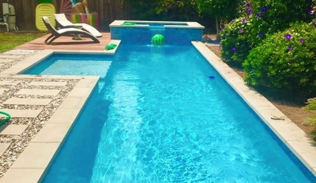 Westside Oasis- Mar Vista 2 bedroom home with pool, hot tub.