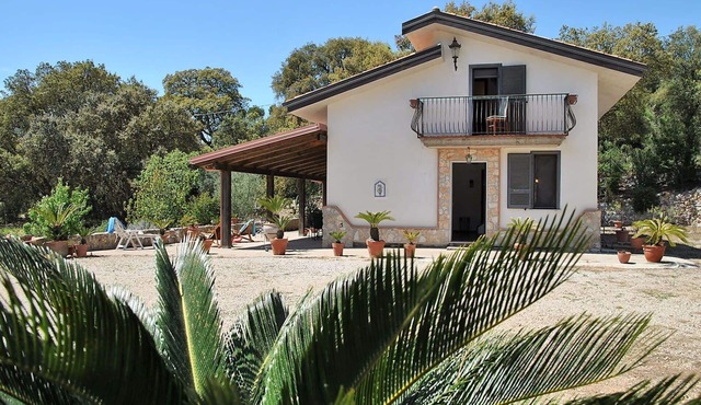 Wonderful private villa for 7 guests with WIFI, A/C, TV, terrace and pets allowed
