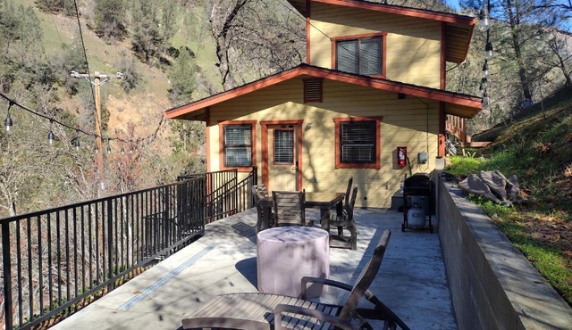 Yosemite Gatekeeper's Lodge