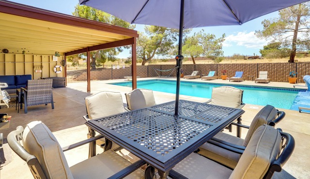 Yucca Valley Oasis w/ Private Pool & Hot Tub!