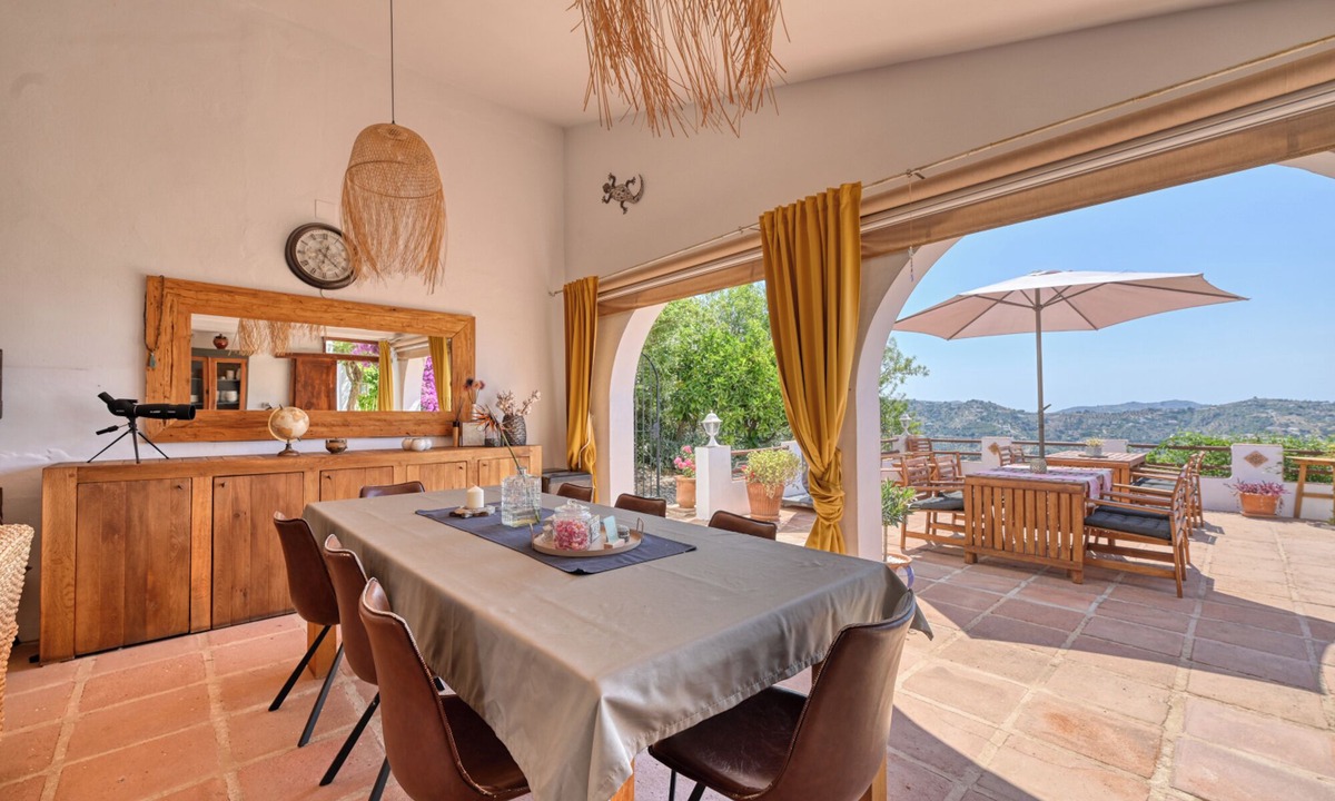Arenas Bed & Breakfast | Casa Azafranes Boutique B&B