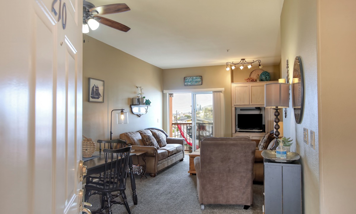 Downtown Condo | 210 Casa Bella: 2 BR, 2 BA Condominium in Pismo Beach, Sleeps 6