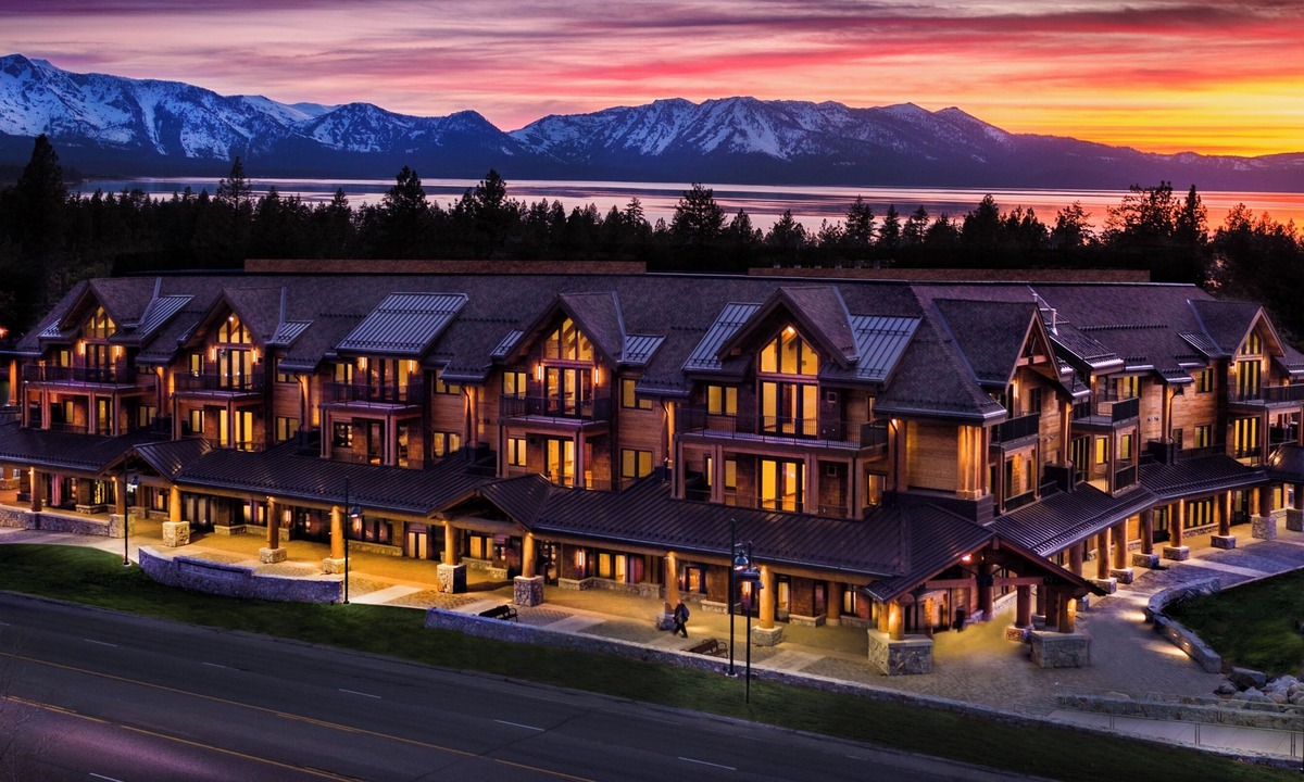 South Lake Tahoe Condo | Luxury 3Br Residence steps from Heavenly Village & Gondola