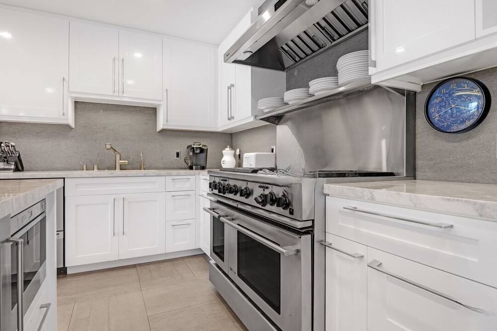 Photo of Kitchen in Eastern Malibu