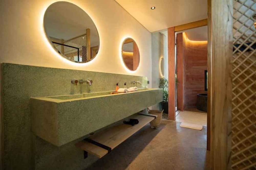 Photo of Bathroom in Pererenan