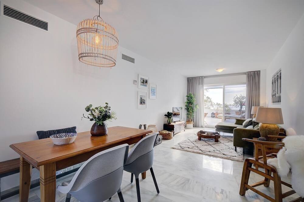 Photo of Livingroom in New Golden Mile