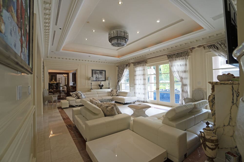 Photo of Livingroom in The Flats