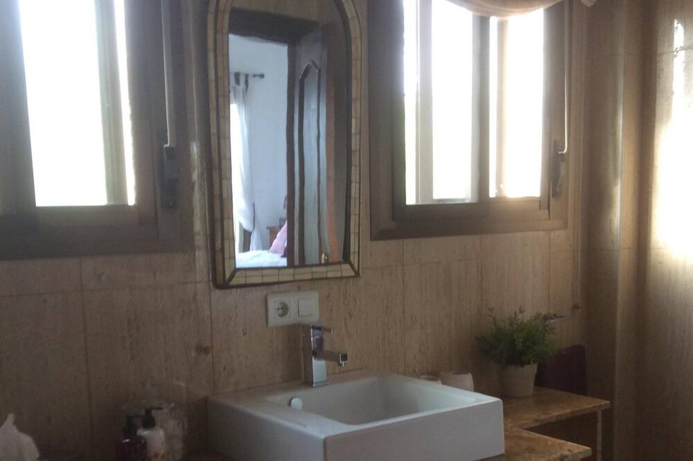 Photo of Bathroom in Vinuela