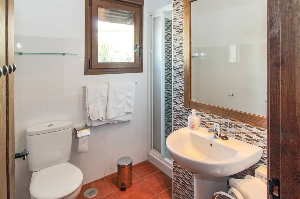 Photo of Bathroom in Canillas de Albaida