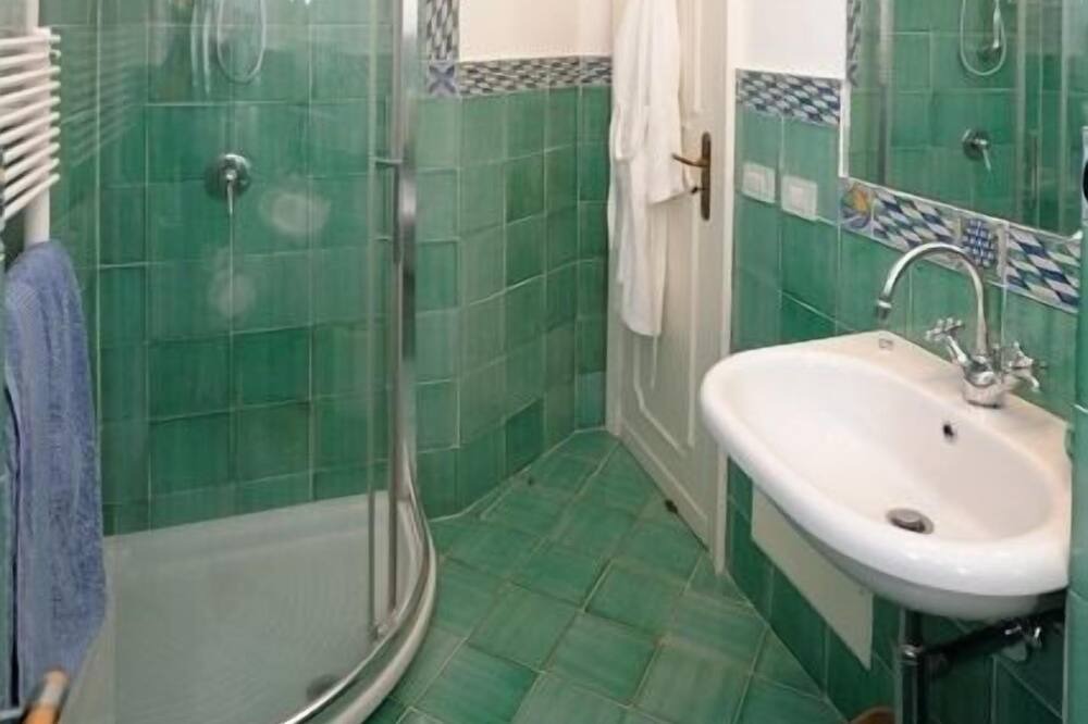 Photo of Bathroom in Pogerola