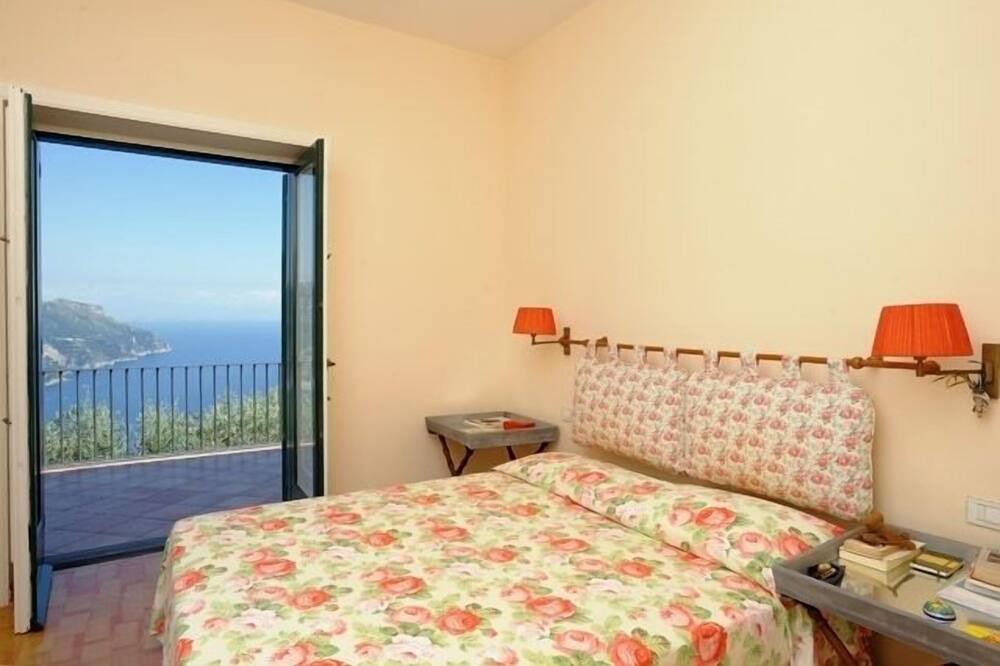 Photo of Bedroom in Pogerola