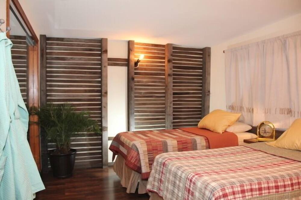 Photo of Bedroom in Monterey