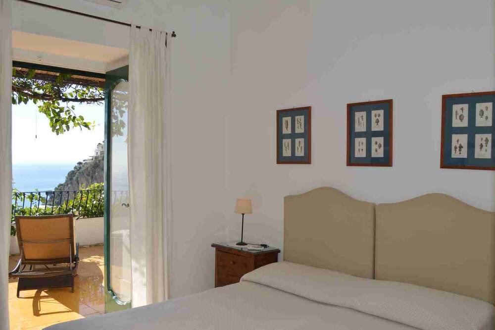 Photo of Bedroom in Pogerola