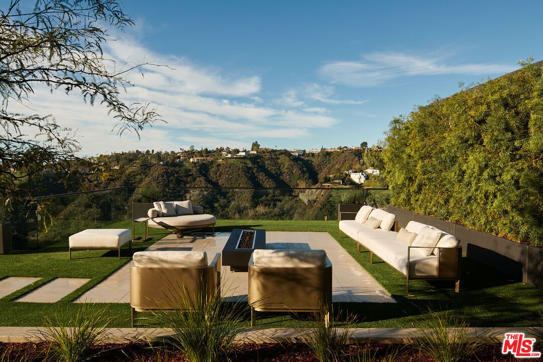 Photo of Patio Balcony in Bel Air