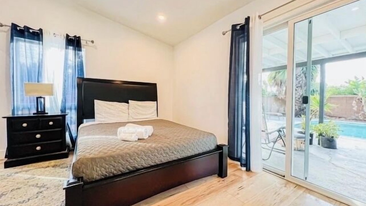 Photo of Bedroom in West Hills