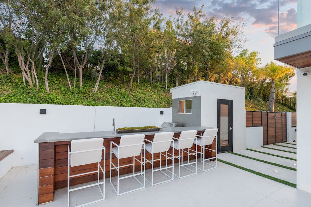 Photo of Outdoor in Tarzana
