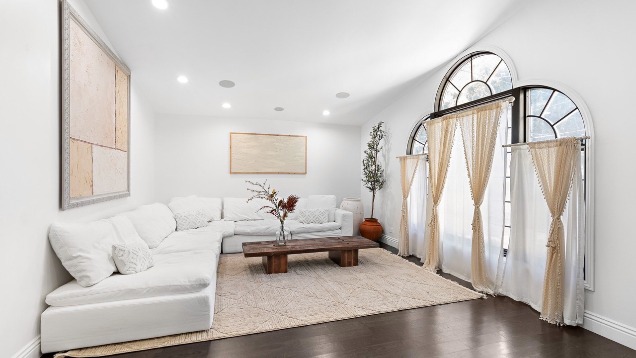 Photo of Livingroom in Bel Air