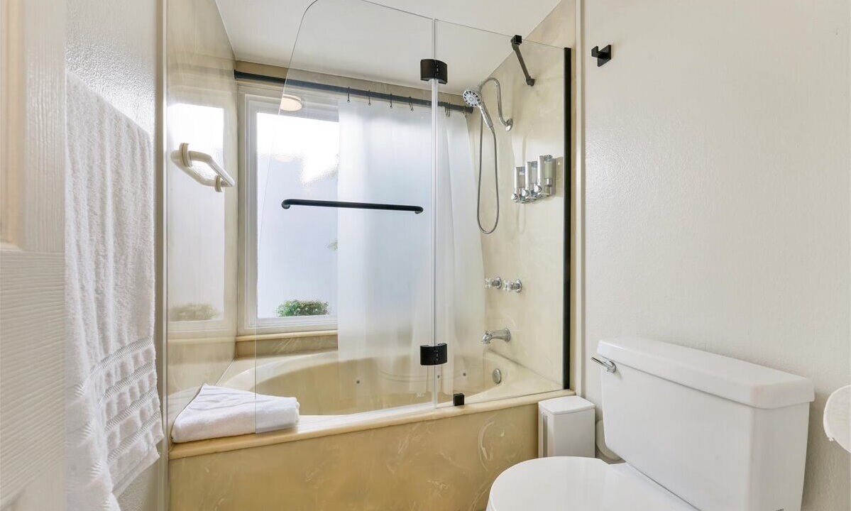 Photo of Bathroom in Laguna Niguel