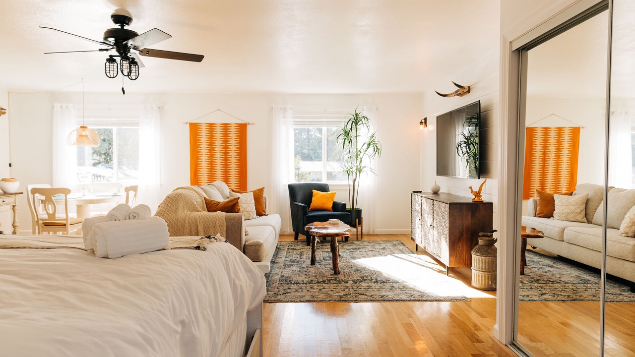 Photo of Bedroom in Crescent City