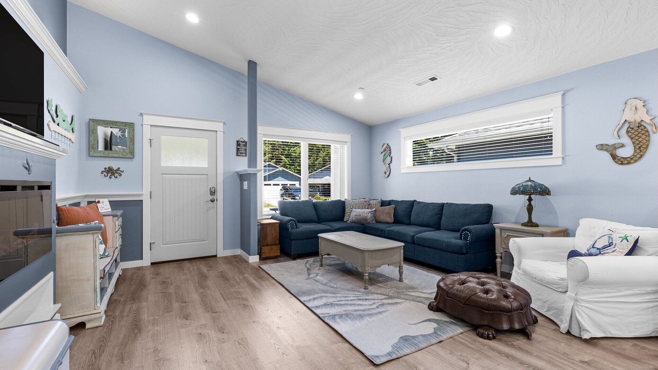 Photo of Livingroom in Crescent City North