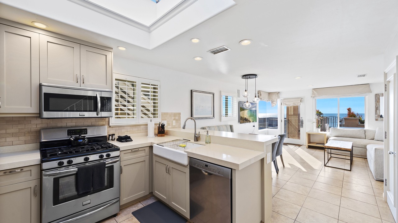 Photo of Kitchen in Laguna Beach