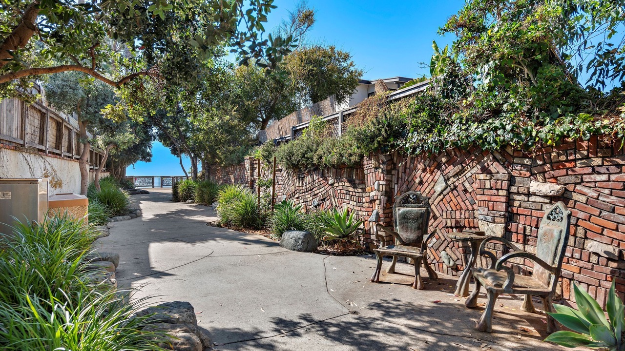 Photo of Patio Balcony in Laguna Beach